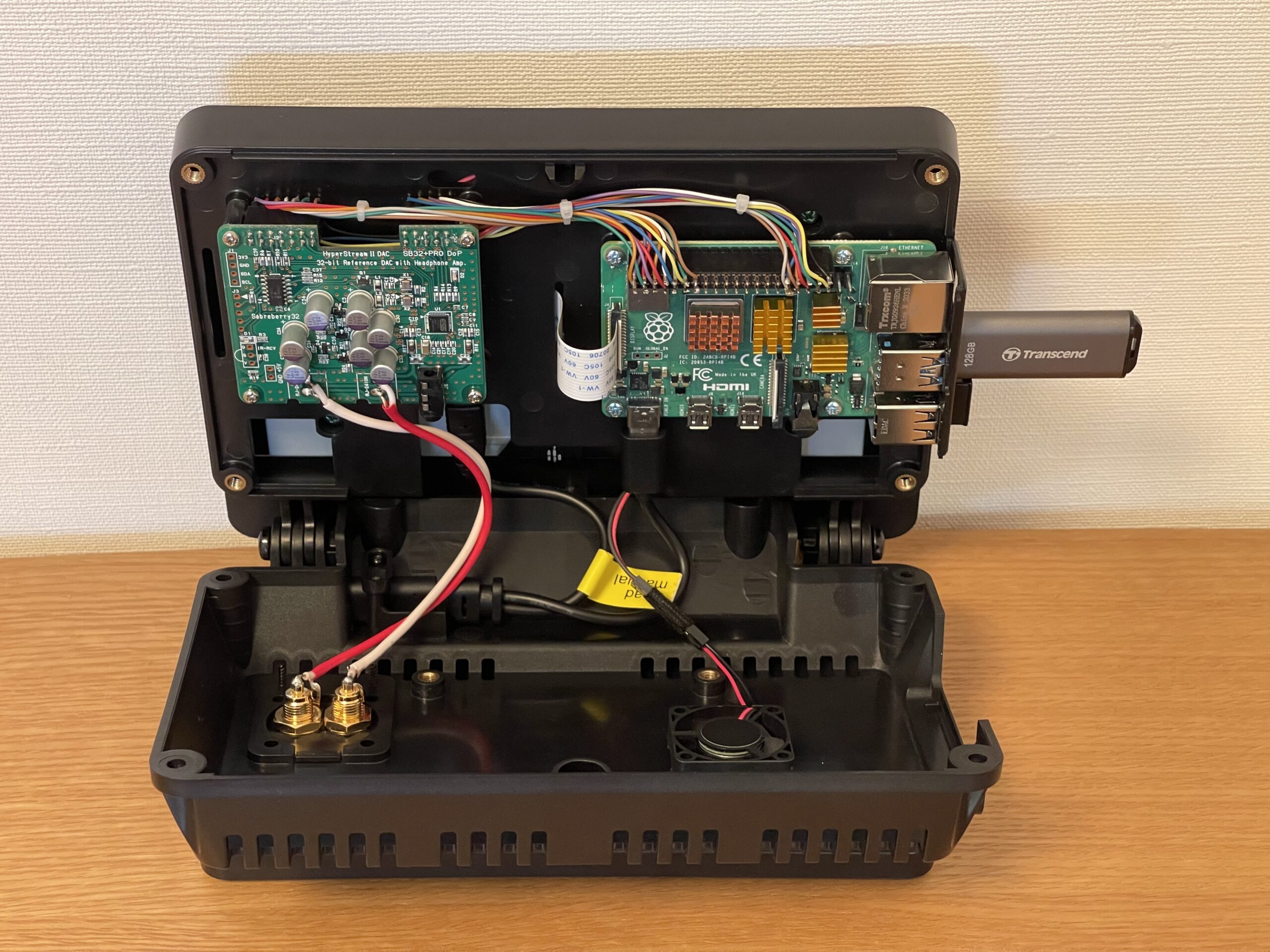 配線ケーブルをはんだ付けしたハンマー・ヘッダー・コネクタをRaspberry Pi 4BとSB32+PRO DoPのGPIOピンに装着