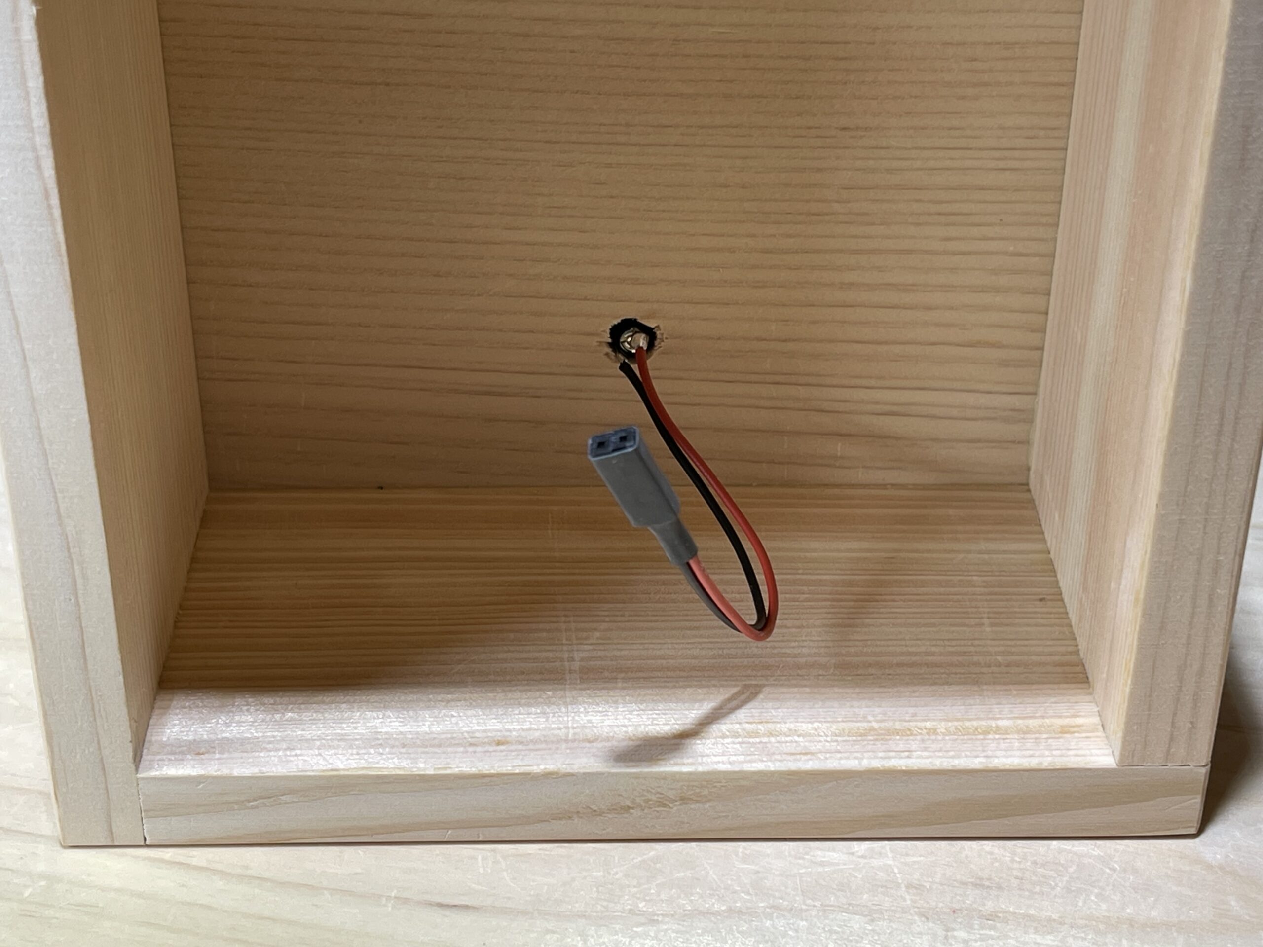 五合枡に取り付けたDCジャック