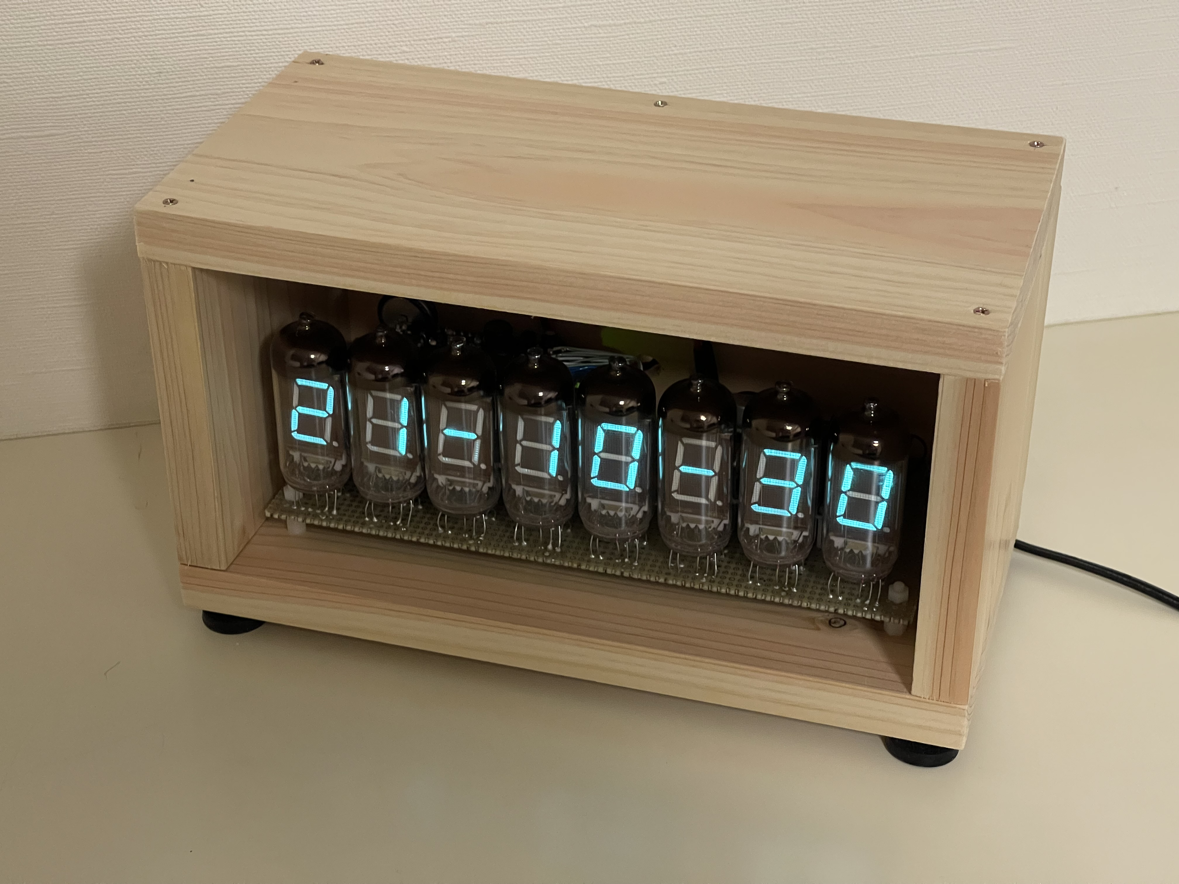 カレンダー表示モードで点灯