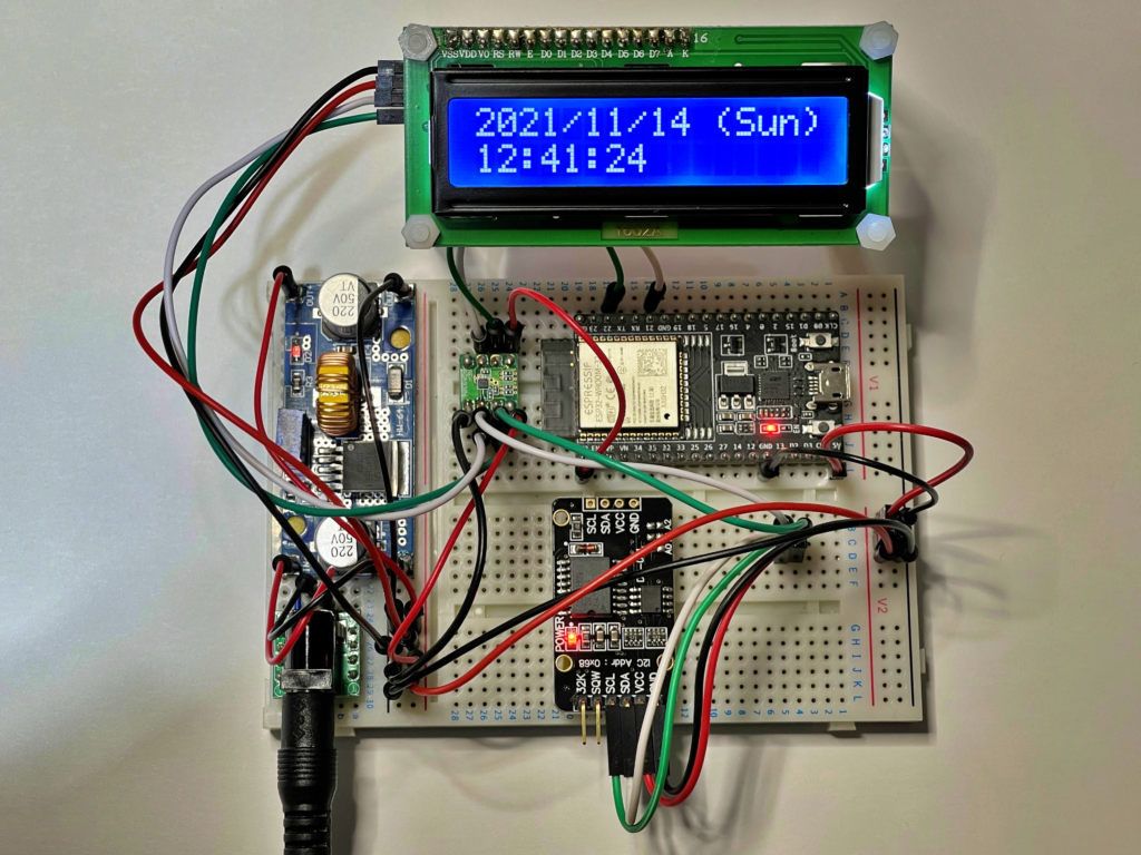 ESP32-DevKitCとDS3231SNを使ったLCD時計