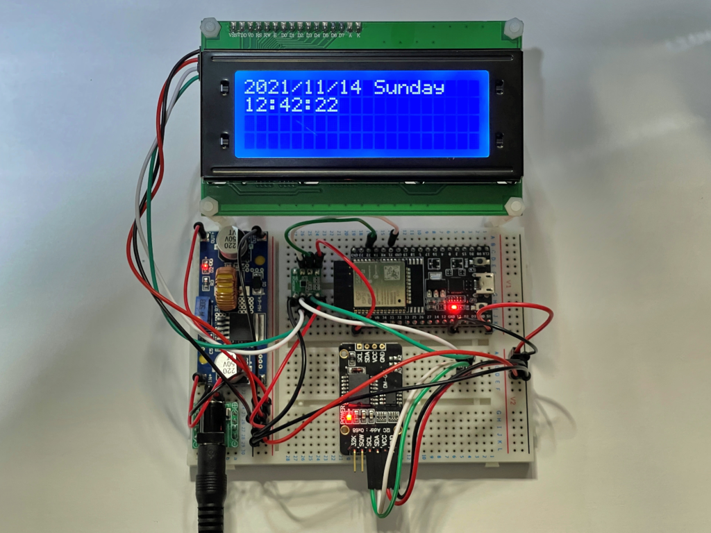 ESP32-DevKitCとDS3231SNを使ったLCD時計