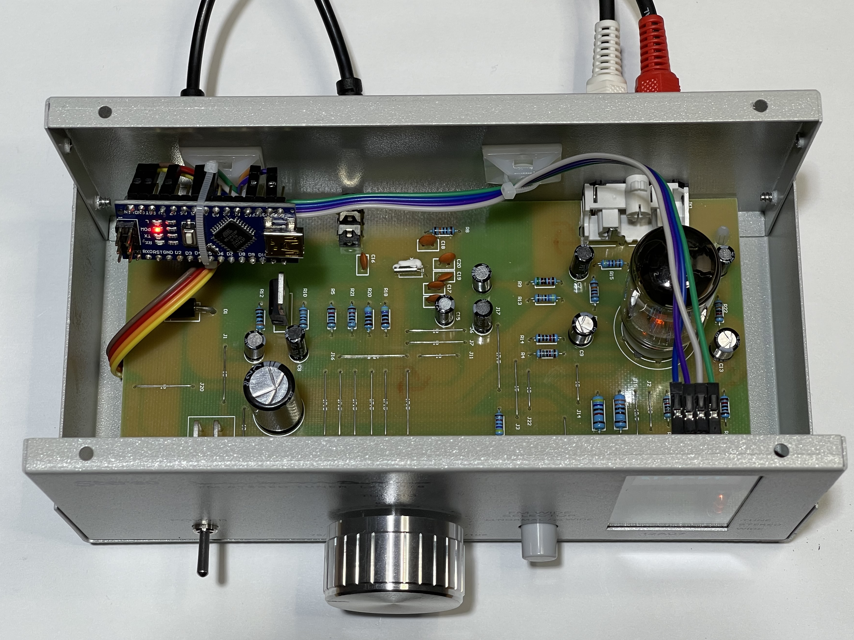 LXV-OT8ケースにパーツを固定